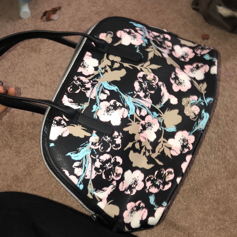 Reaction Kenneth Cole Purse